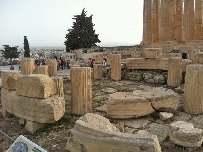 Figure 3. Surviving architectural fragments and foundation of the temple of Roma and Augustus, from the North East. Author’s own.